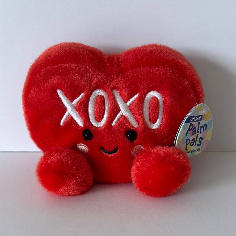 Red Heart Palm Pals